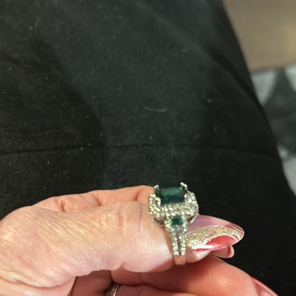 Ring - Picture 3 of 7